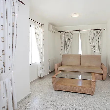Appartement La Caleta 02 *